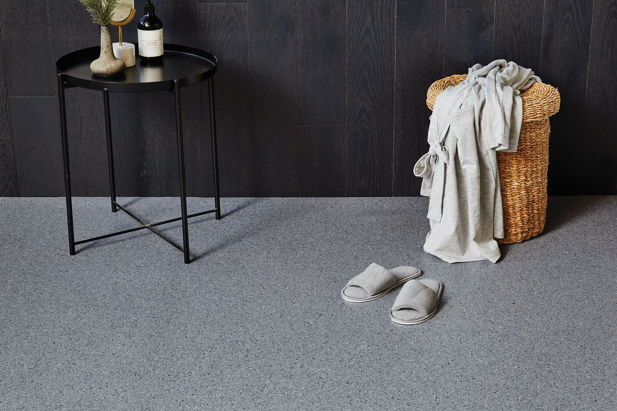 Accolade_Foothold-Vinyl_Sheet_Flooring-R11-2 Accolade_Foothold-Vinyl_Sheet_Flooring-R11-2