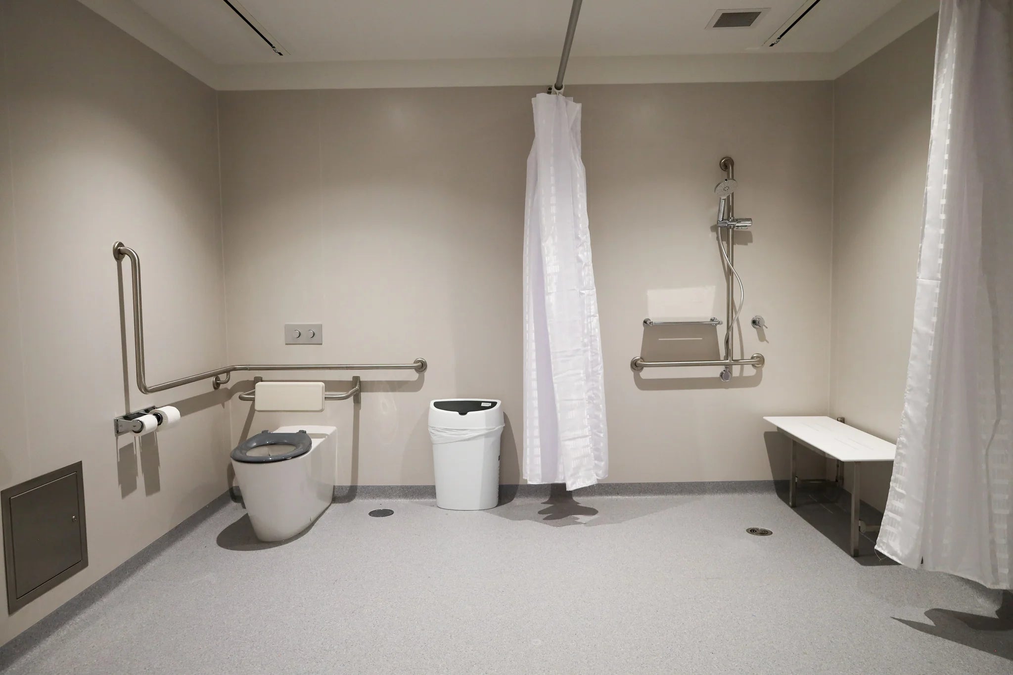 Accolade_Foothold-Vinyl_Sheet_Flooring-R11-6 Accolade_Foothold-Vinyl_Sheet_Flooring-R11-6