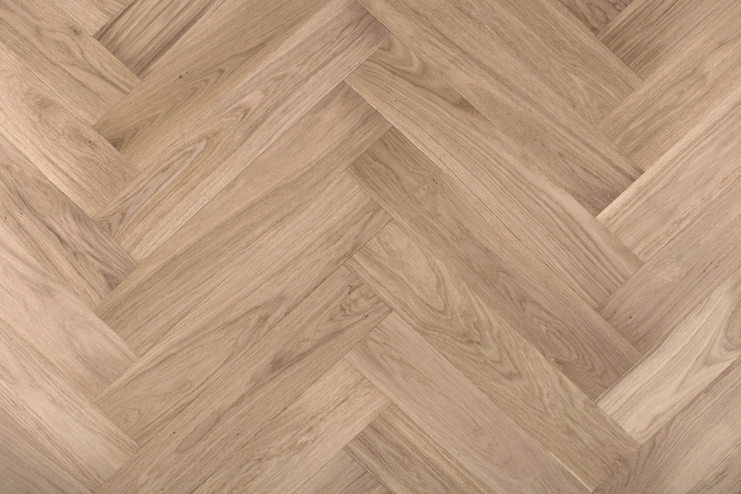 Castel Nuovo European Oak Herringbone Flooring-14/3mm