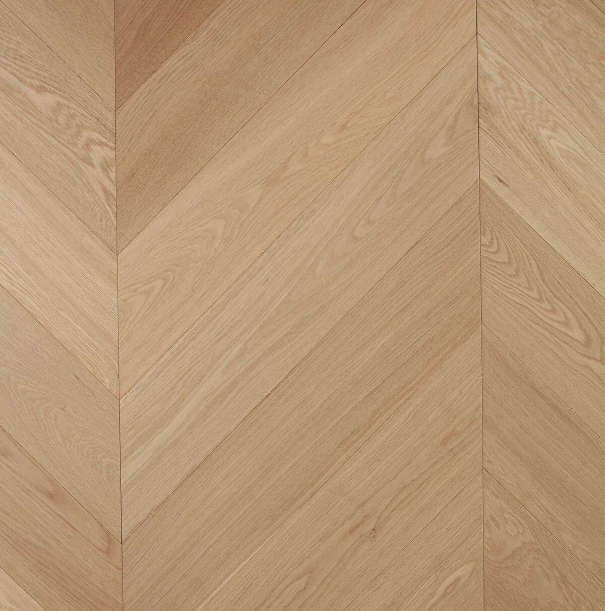 Chevron Timber Flooring – Engineered Oak-15/4mm
