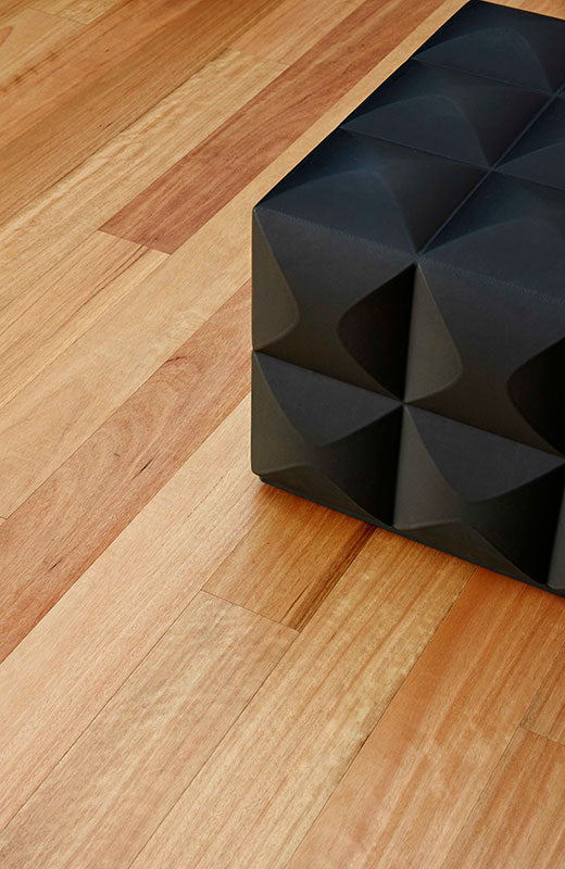 Fiddleback-1860_x_189_x_14-3mm-Brushed_Matte-Colour-Blackbutt-Room-2 Fiddleback-1860_x_189_x_14-3mm-Brushed_Matte-Colour-Blackbutt-Room-2