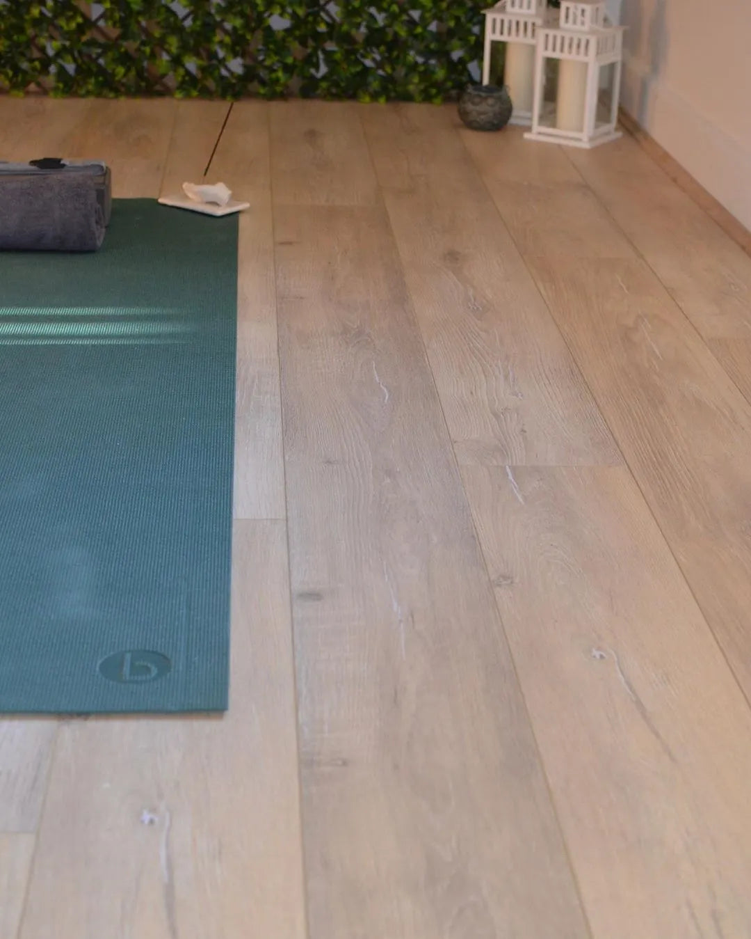 Swish-Aqua-AC5-Colour-Oak-Palena-Room-2 Swish-Aqua-AC5-Colour-Oak-Palena-Room-2