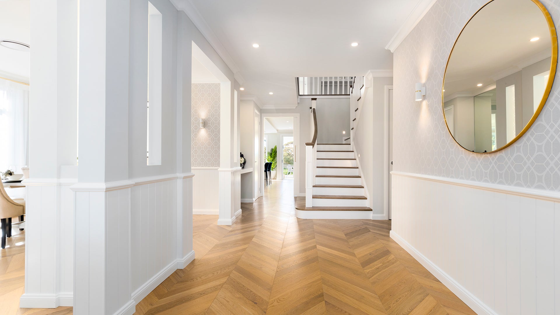 Chevron-De-Marque-Engineered_Timber-Flooring-600_x_90x_21-6mm-Colour-Champgne-1