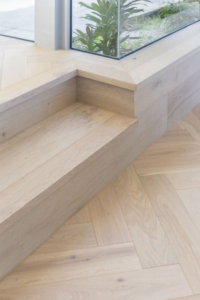 Chevron-Herringbone_600_x_120_x_15mm-Colour-Chateau-Grey-Room-4