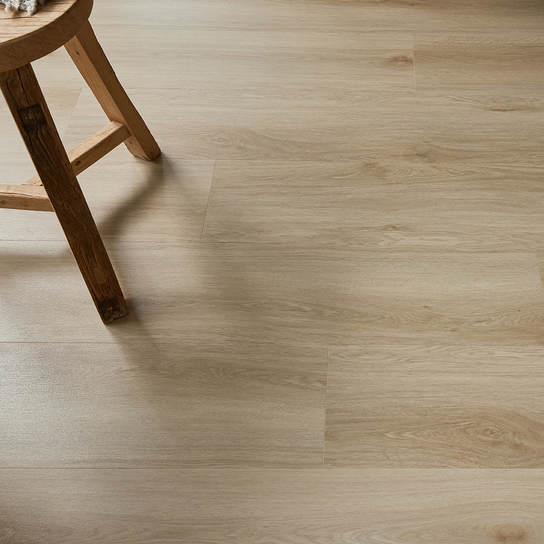 Easi-Plank-Hybrid_Flooring-7.5mm-Colour-Barnside--3_a8ada193-26b5-4188-a258-d0d94fe296b0