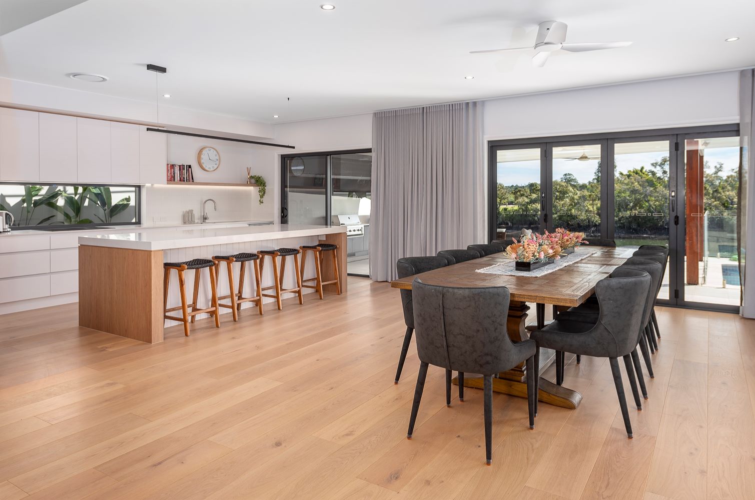 Engineered-Timber-Flooring-Natural-Grade-1900_x_190_x_15mm_3mm_Top_Layer_-Plank-Colour-Raw-Neutral-1