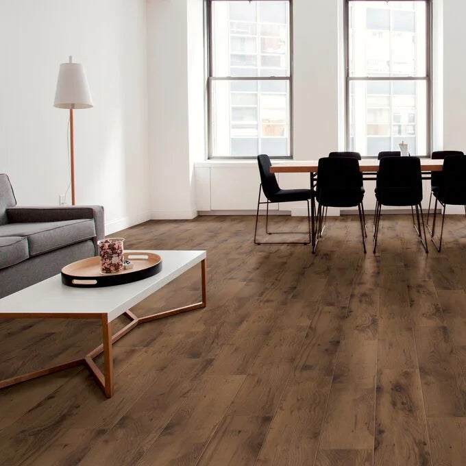 Expona-Simplay-177.8_x_1219.2_x_5mm_-_Colour-Brown-WIld-Oak-2570-Room