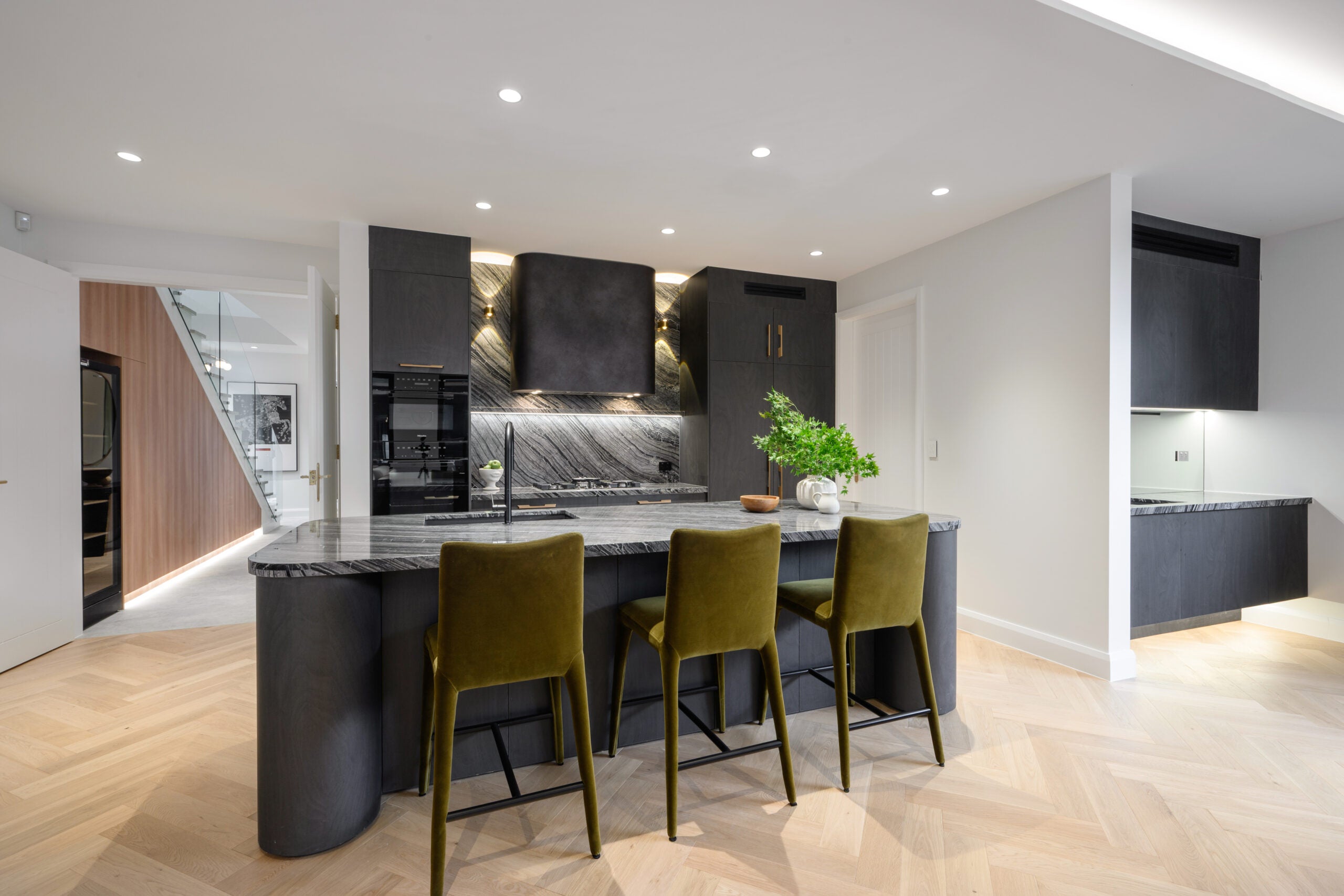 HB-Colour-Raw-Neutral-1043-room-1