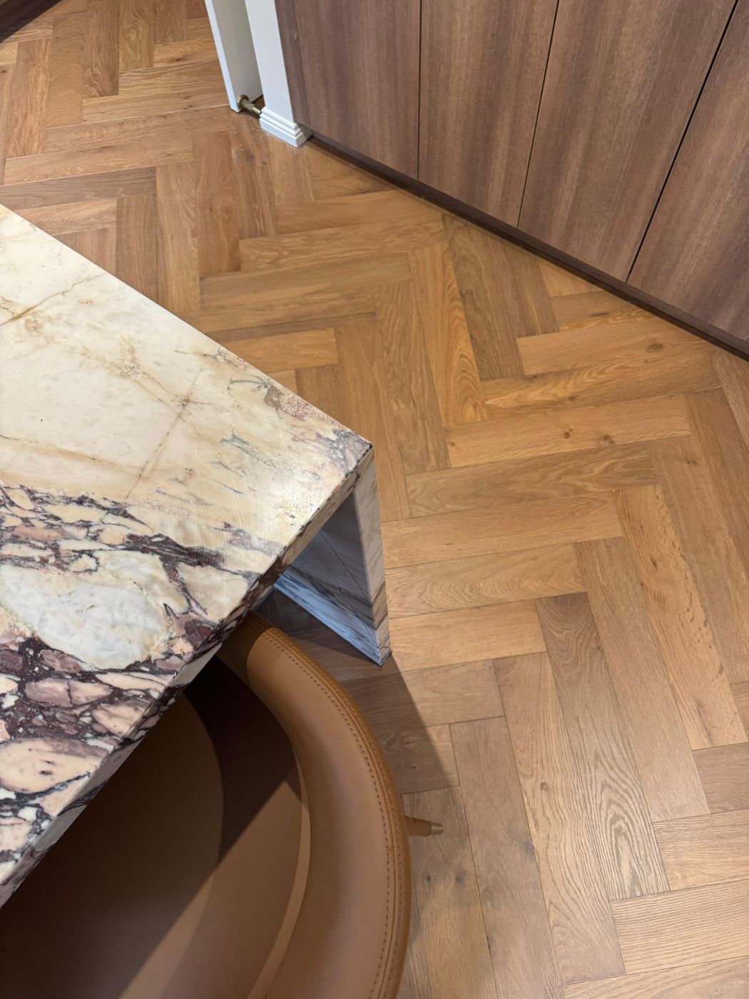 HB-Prime-1048153-Smoked-Brown-Kitchen