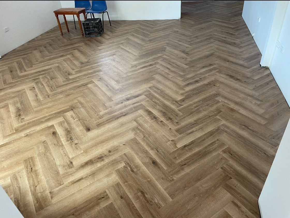 Herringbone-Luxury-Hybrid-8mm-Colour-Conwy-2