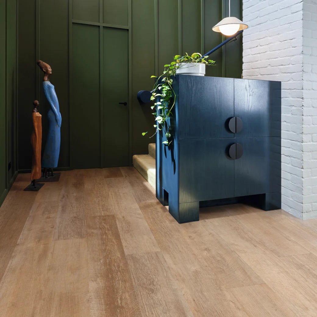 Light-Barnwood--rkp8207-Hallway