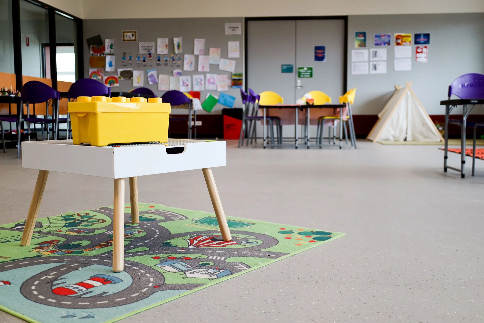 Natralis-Vinyl_Sheet_Flooring_-_20M_x_1.8M_x_2mm_Thickness_-_Colour_Stringy_Bark-13
