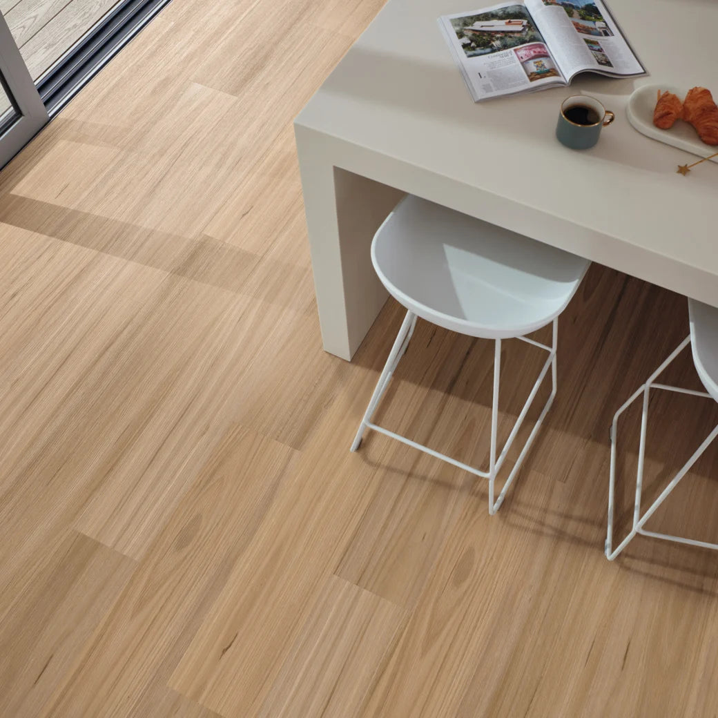 Natural-Fiddleback-Blackbutt-rkp8246-kitchen-1