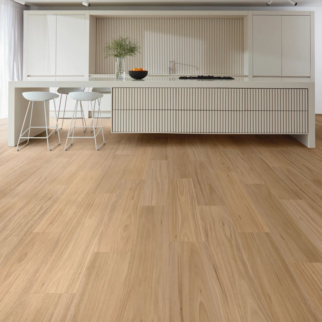 Natural-Fiddleback-Blackbutt-rkp8246-kitchen