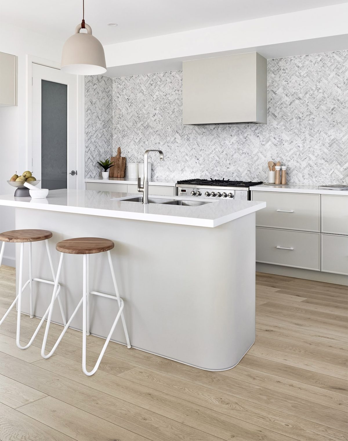 Oakleaf-HD-Plus-Wolf-Grey-Kitchen