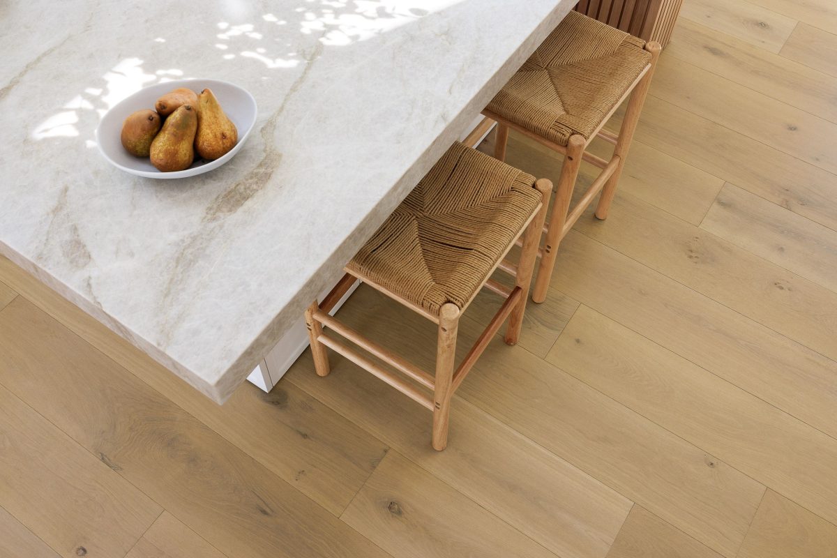 Prestige-Oak-AB-15mm-Straw-4-web-Dinning