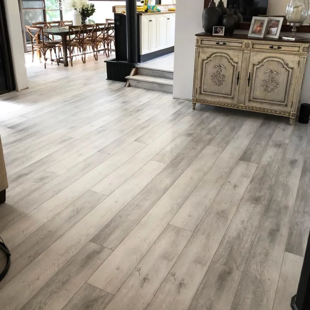 Swish-Aqua-AC5-Colour-Oak-Vermont-Room-1