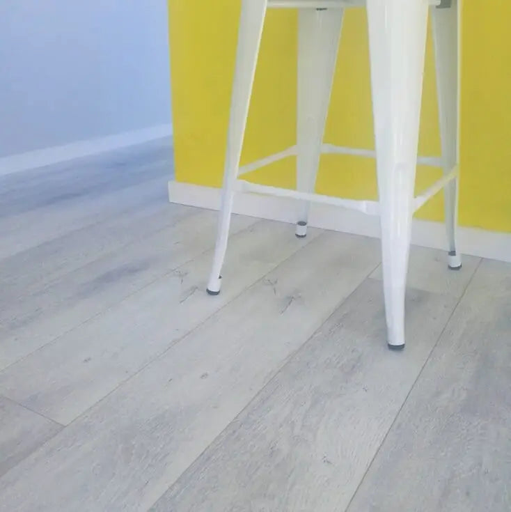 Swish-Aqua-AC5-Oak-Vermont-Dining