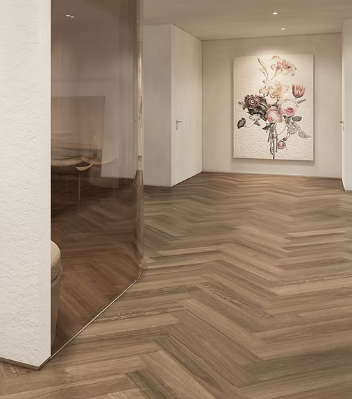 The_Herringbone-Hybrid_Flooring-635_x_127_x_7mm_-_Colour-DLH8104-Spotted_Gum