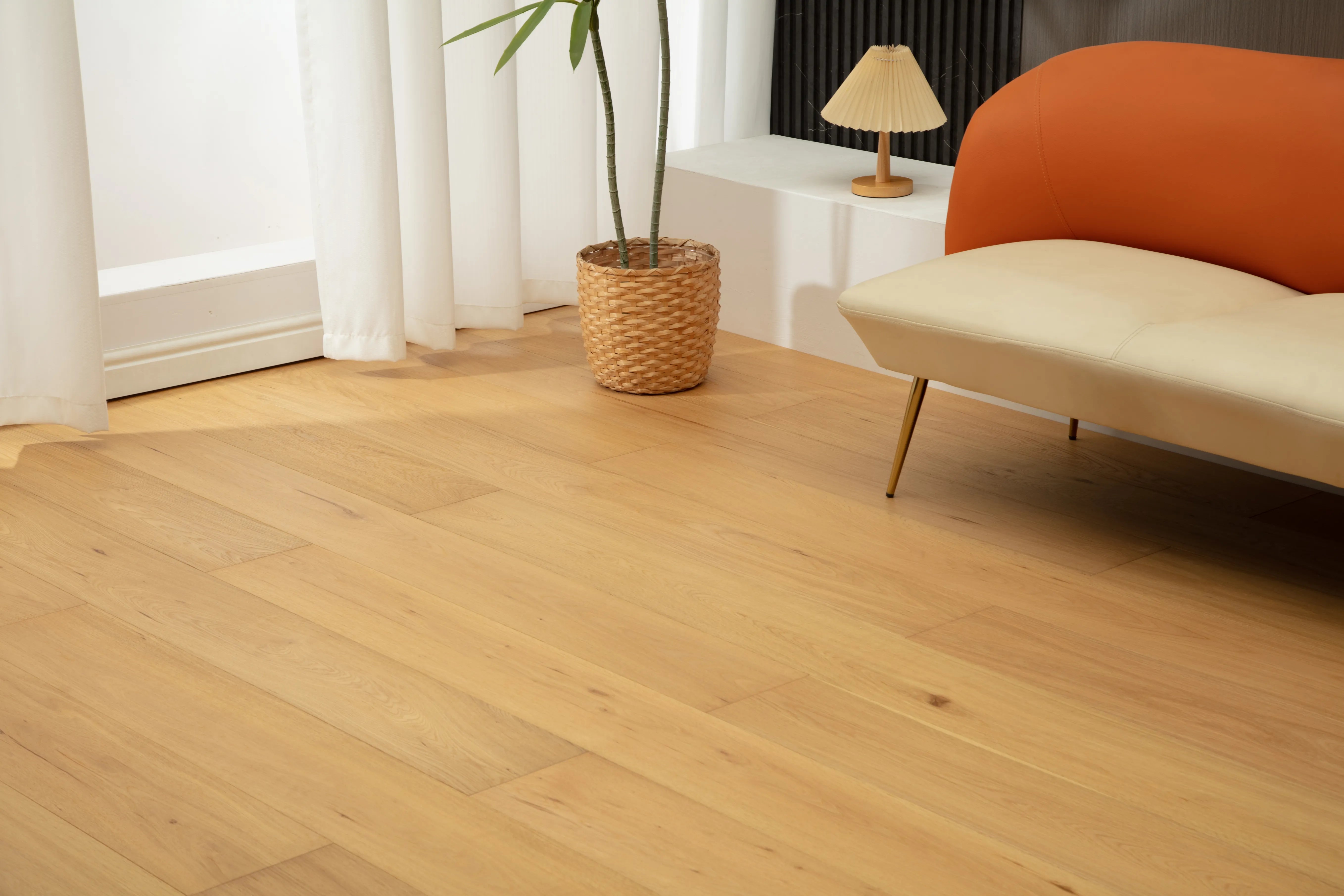 Timber-Oak-Colour-Gallery-LF101-Room
