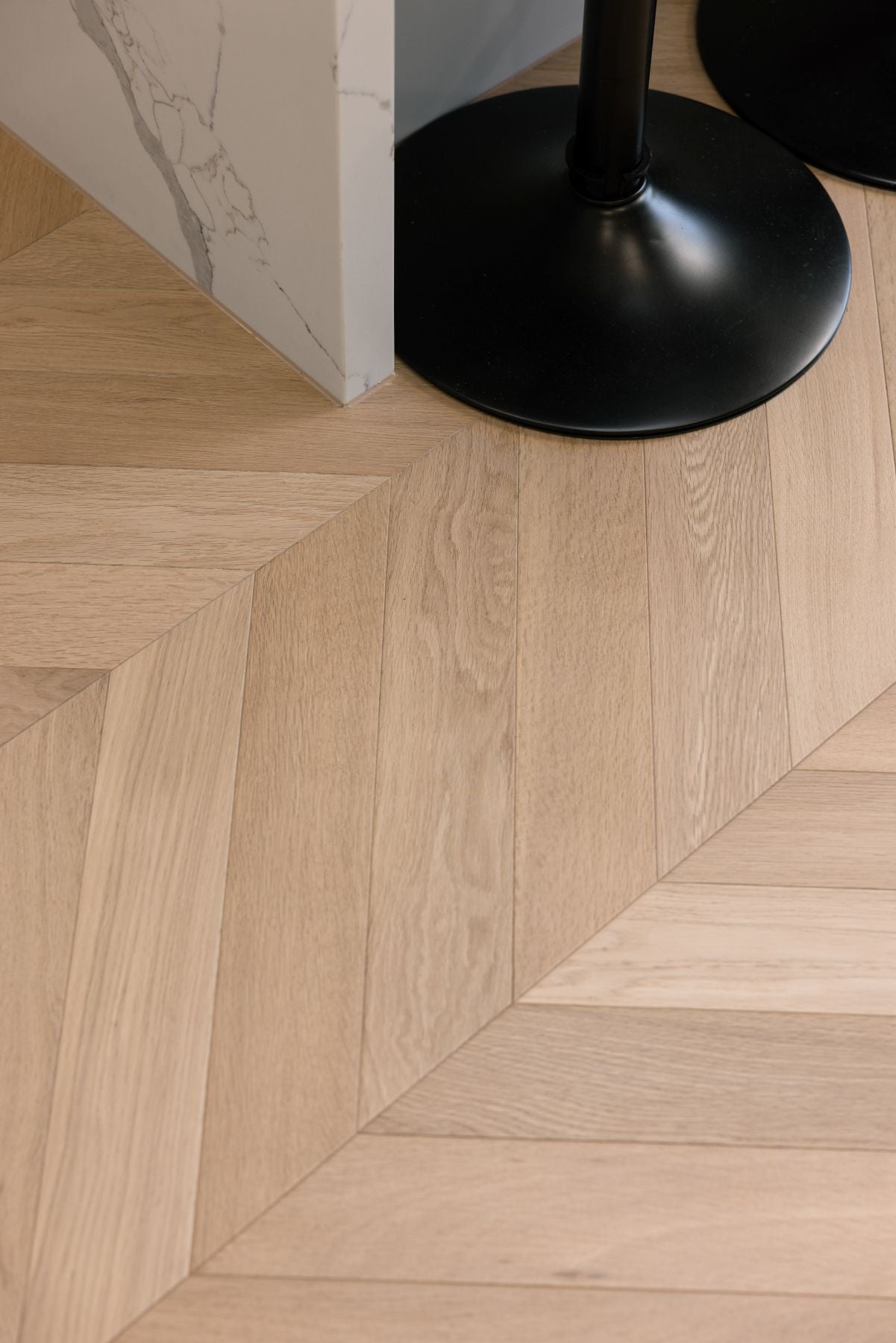 Timber-Prime-Grade-15mm-Chevron-1071-Mellow-Chevron-Room-5