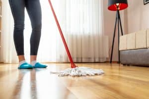 Image presents Are there ways to remove dust and dirt from hard floors without using a vacuum cleaner